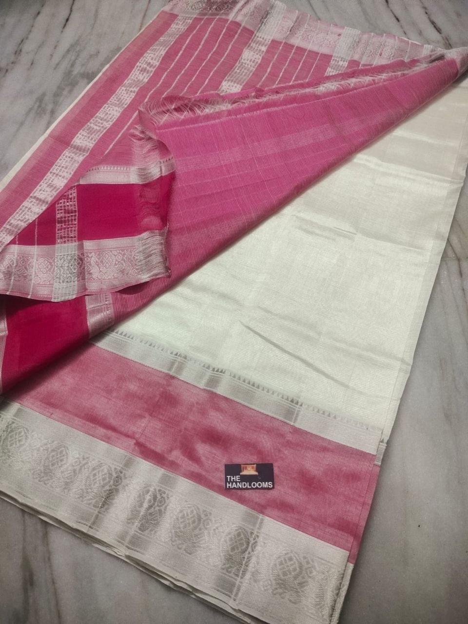 Golden Daffodils Bloom Silver Zari Mangalagiri Pure Handloom Cotton Saree